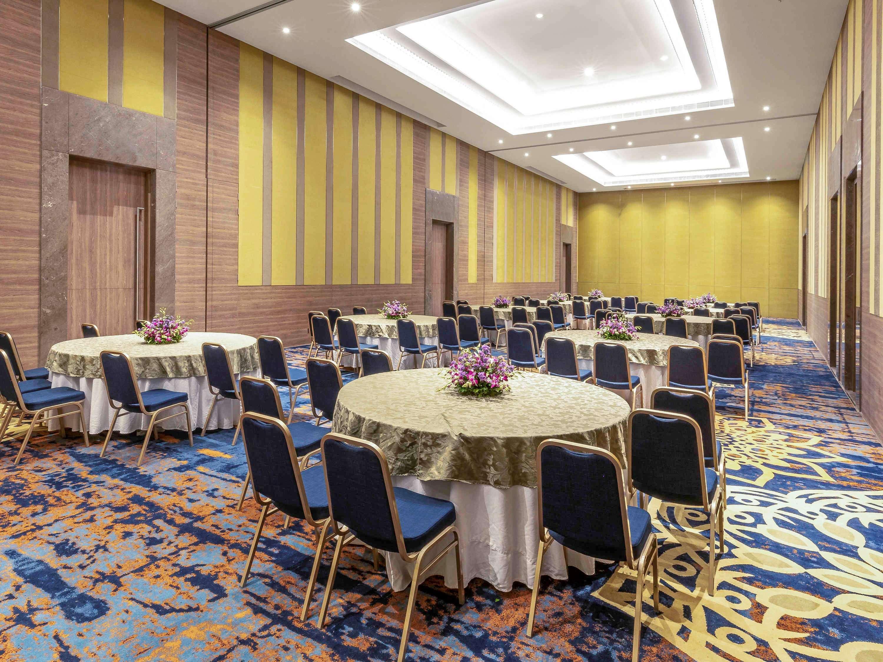 Grand Mercure Ahmedabad Gift City - An Accor Hotels Brand ガンディーナガル エクステリア 写真