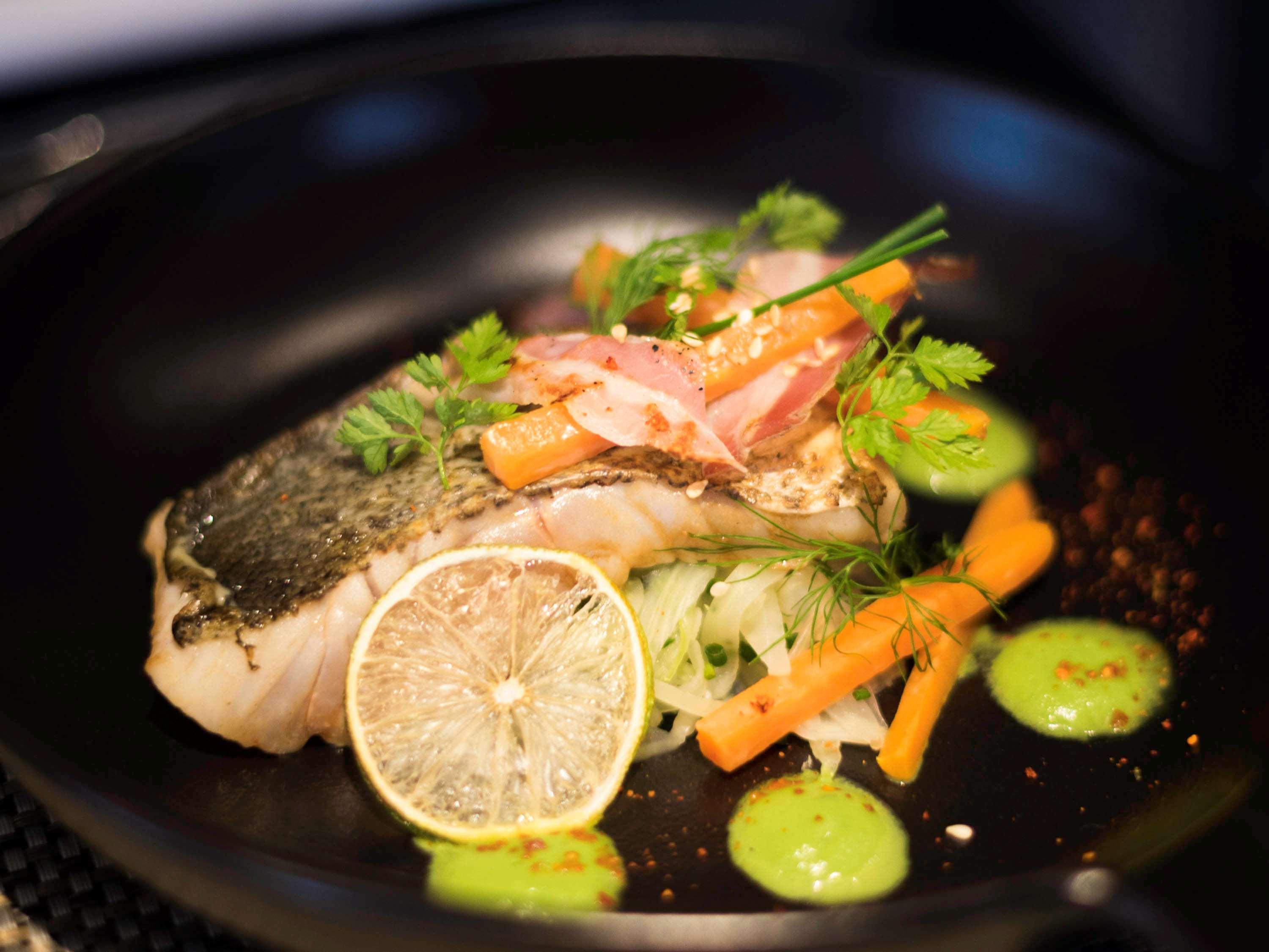 Grand Mercure Ahmedabad Gift City - An Accor Hotels Brand ガンディーナガル エクステリア 写真