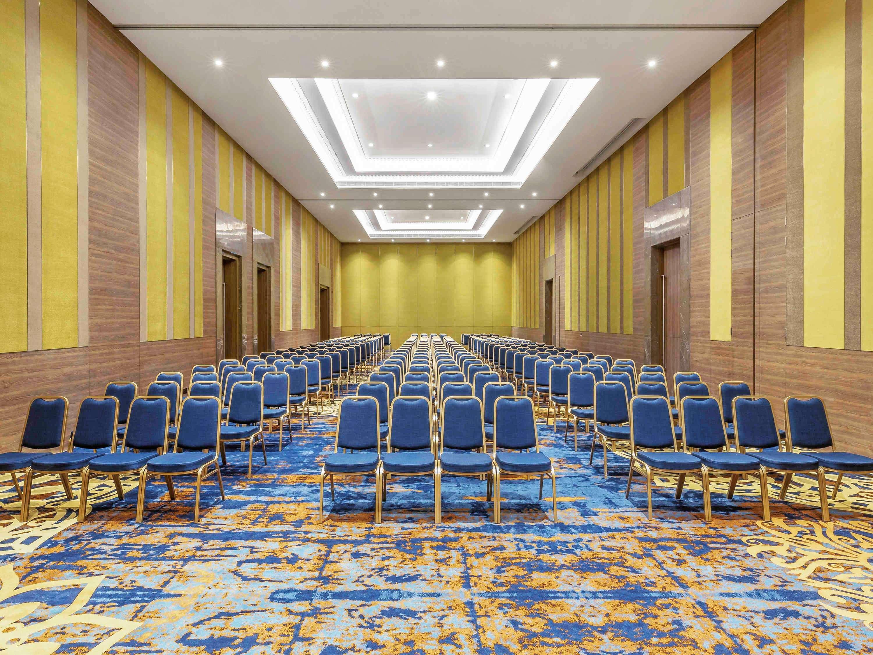 Grand Mercure Ahmedabad Gift City - An Accor Hotels Brand ガンディーナガル エクステリア 写真