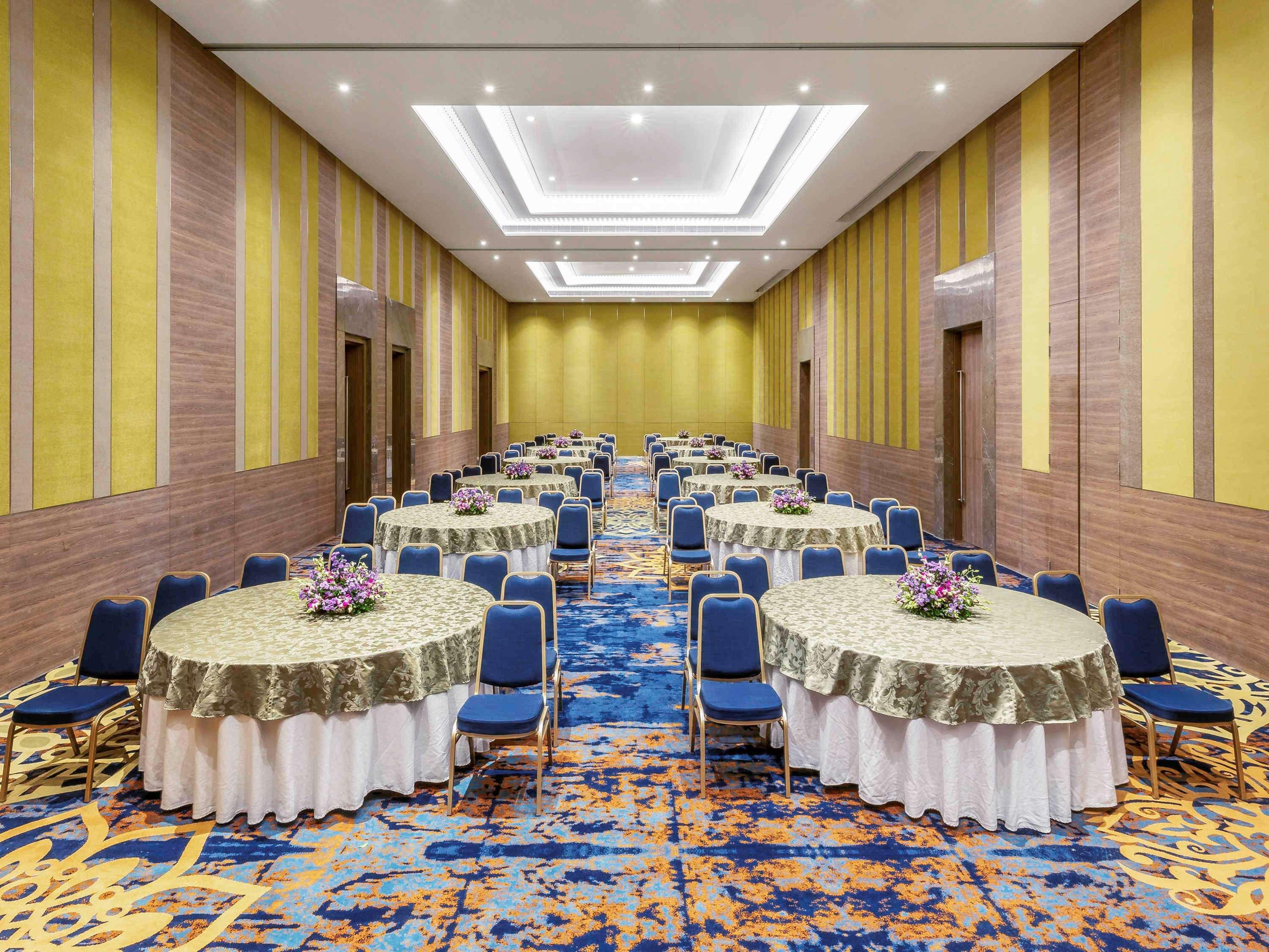 Grand Mercure Ahmedabad Gift City - An Accor Hotels Brand ガンディーナガル エクステリア 写真