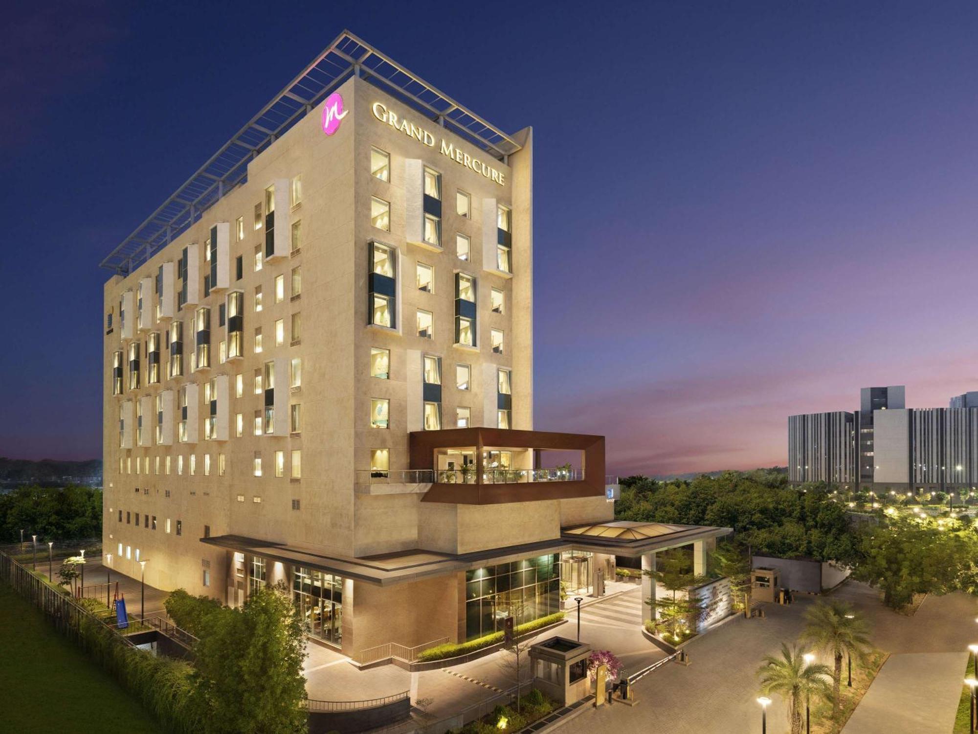Grand Mercure Ahmedabad Gift City - An Accor Hotels Brand ガンディーナガル エクステリア 写真