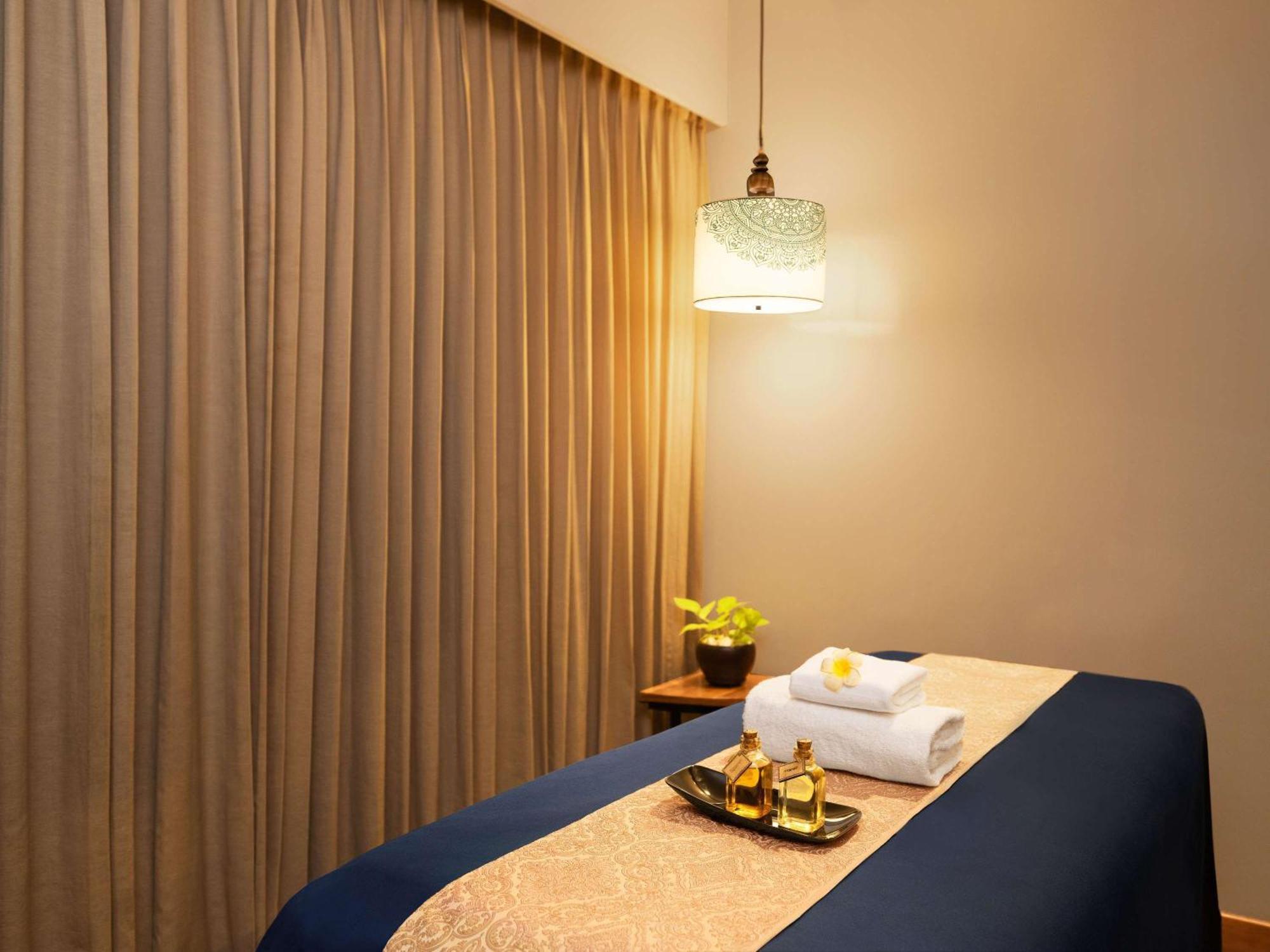Grand Mercure Ahmedabad Gift City - An Accor Hotels Brand ガンディーナガル エクステリア 写真
