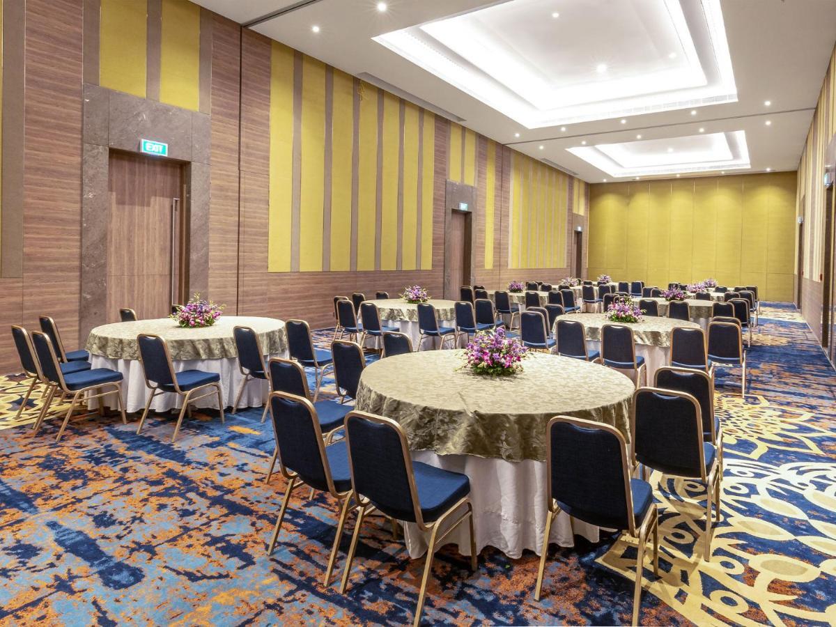 Grand Mercure Ahmedabad Gift City - An Accor Hotels Brand ガンディーナガル エクステリア 写真
